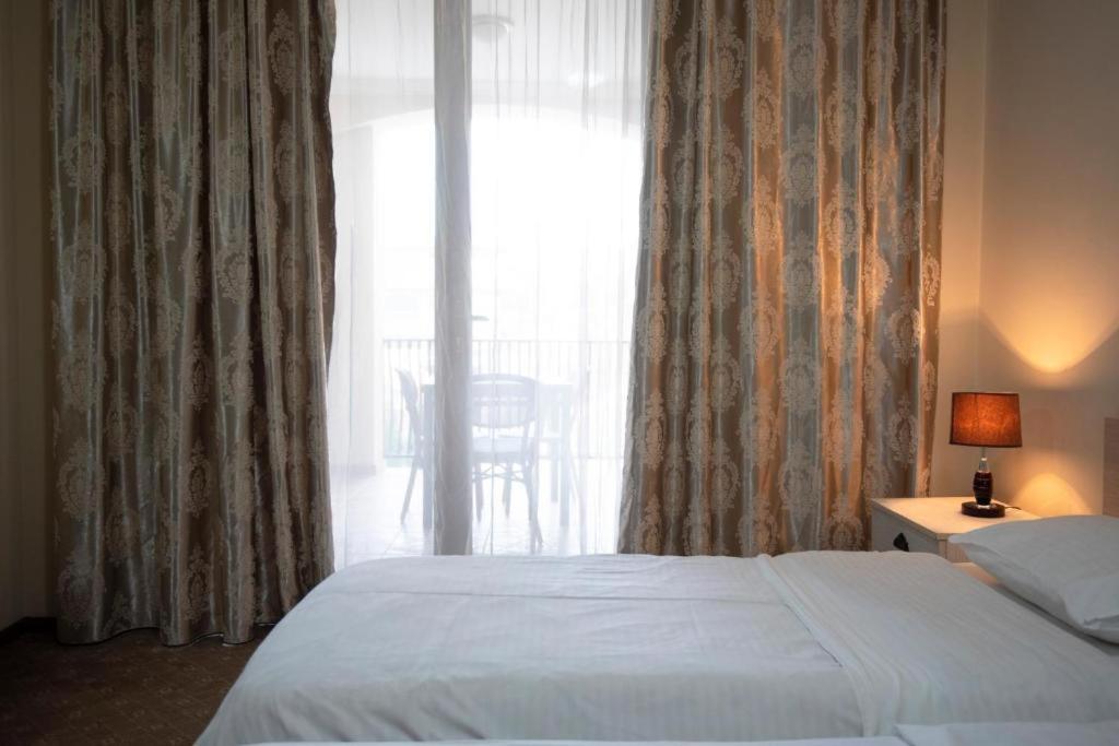 Hotel Ciskari Тбилиси Экстерьер фото