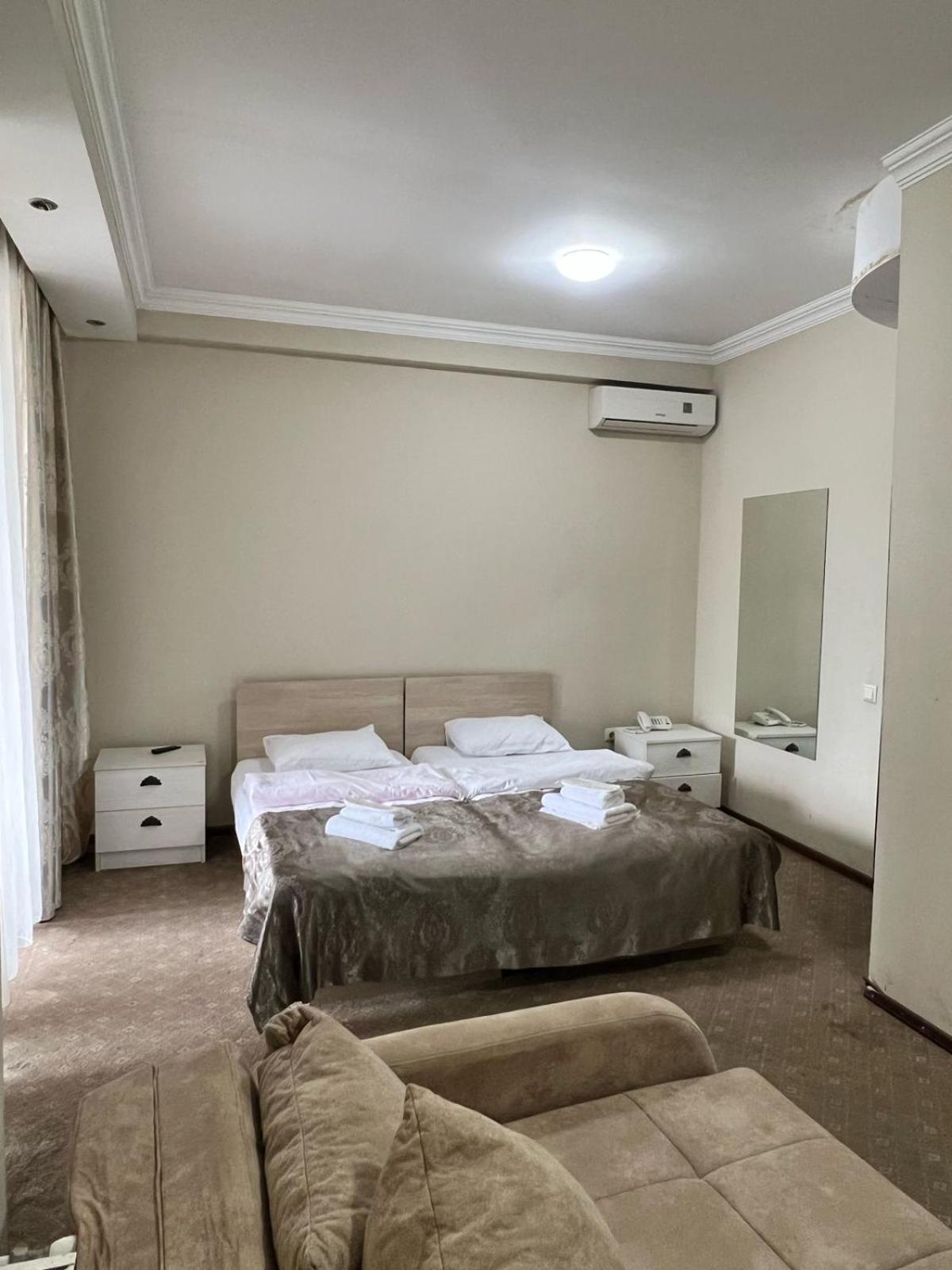 Hotel Ciskari Тбилиси Экстерьер фото