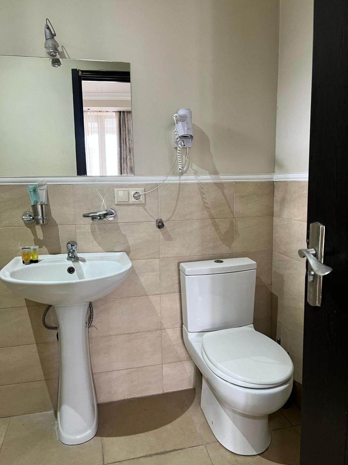Hotel Ciskari Тбилиси Экстерьер фото
