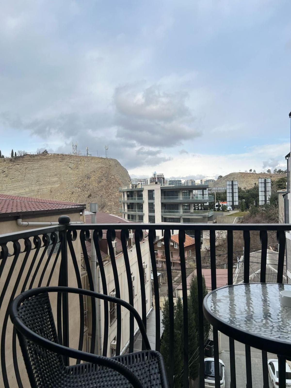 Hotel Ciskari Тбилиси Экстерьер фото